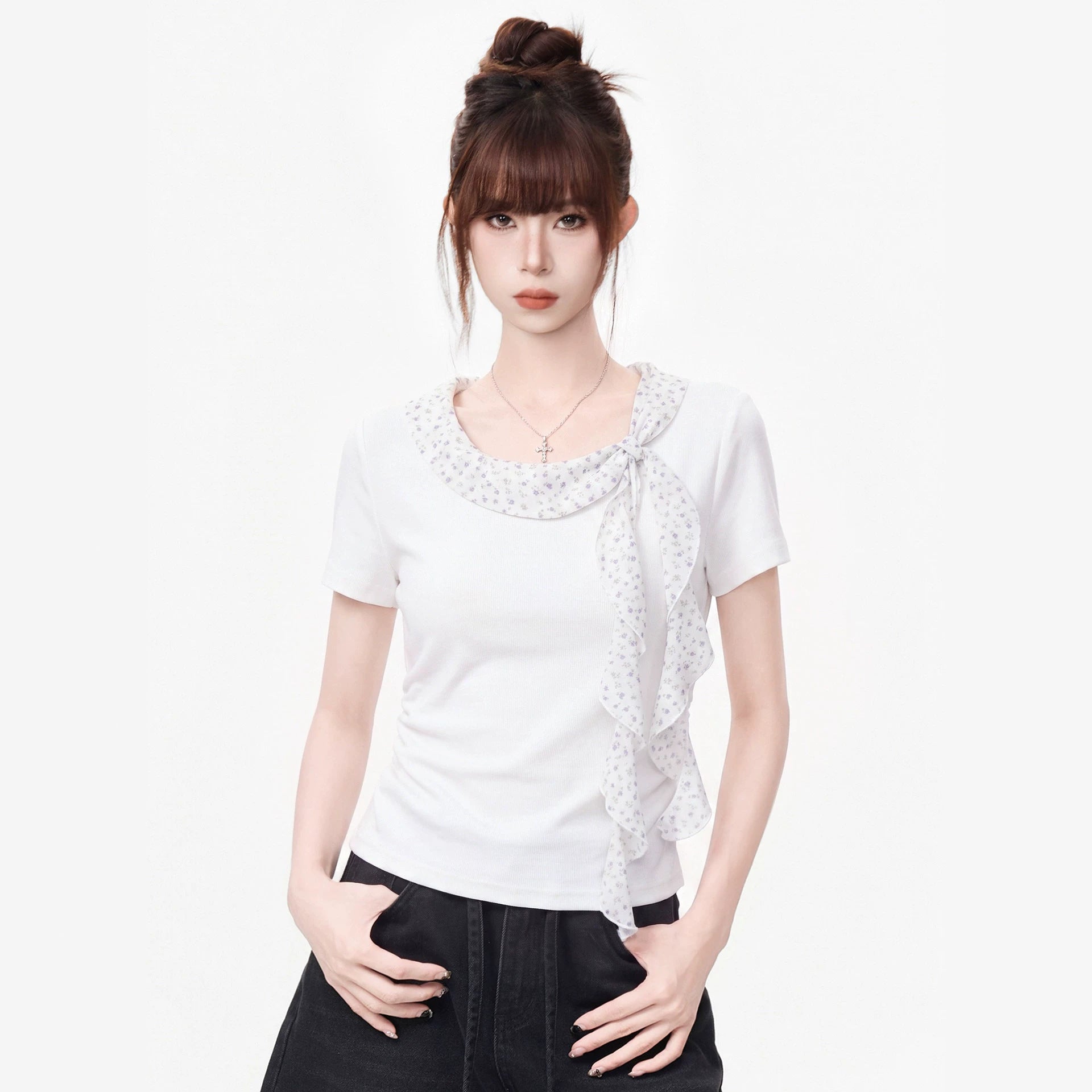 Round Collar Short Sleeve T-Shirt for Women, Fitted Pleated Waist-Cinching Regular Shoulder Top