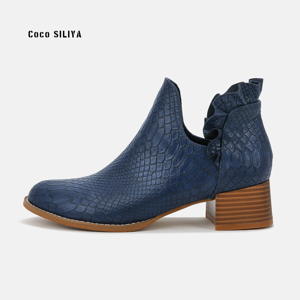 Snakeskin Boots Autumn and Winter New Large Women's Boots Round Toe Heavy Heel Martin Boots