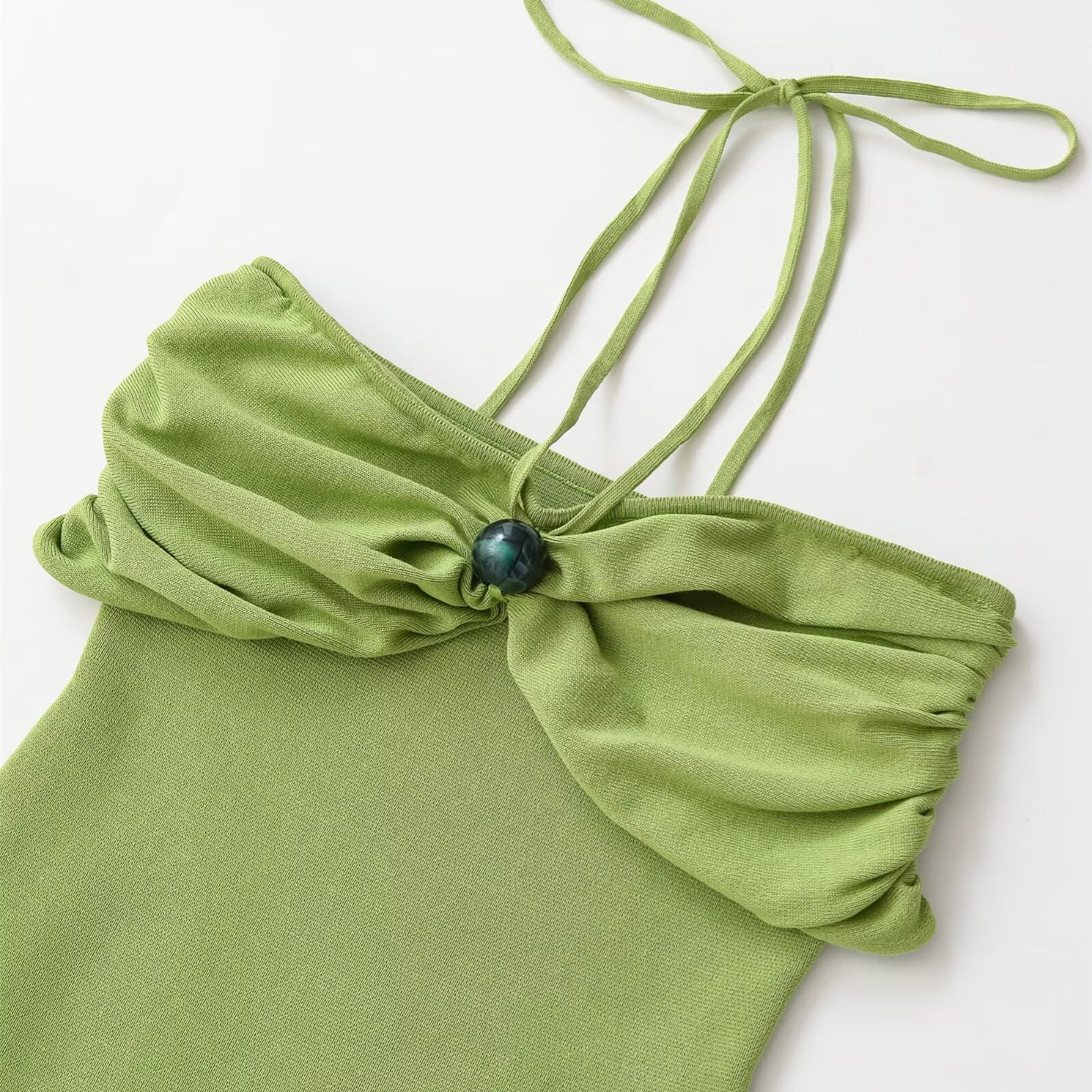 Wrinkled knot embellished spherical knitted strapless dress