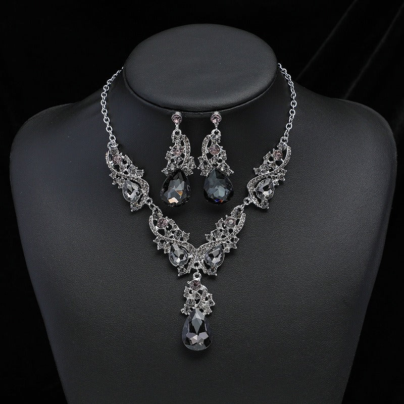 New Exaggerated Style Necklace Earrings Two Piece Set Vintage Alloy Electroplating