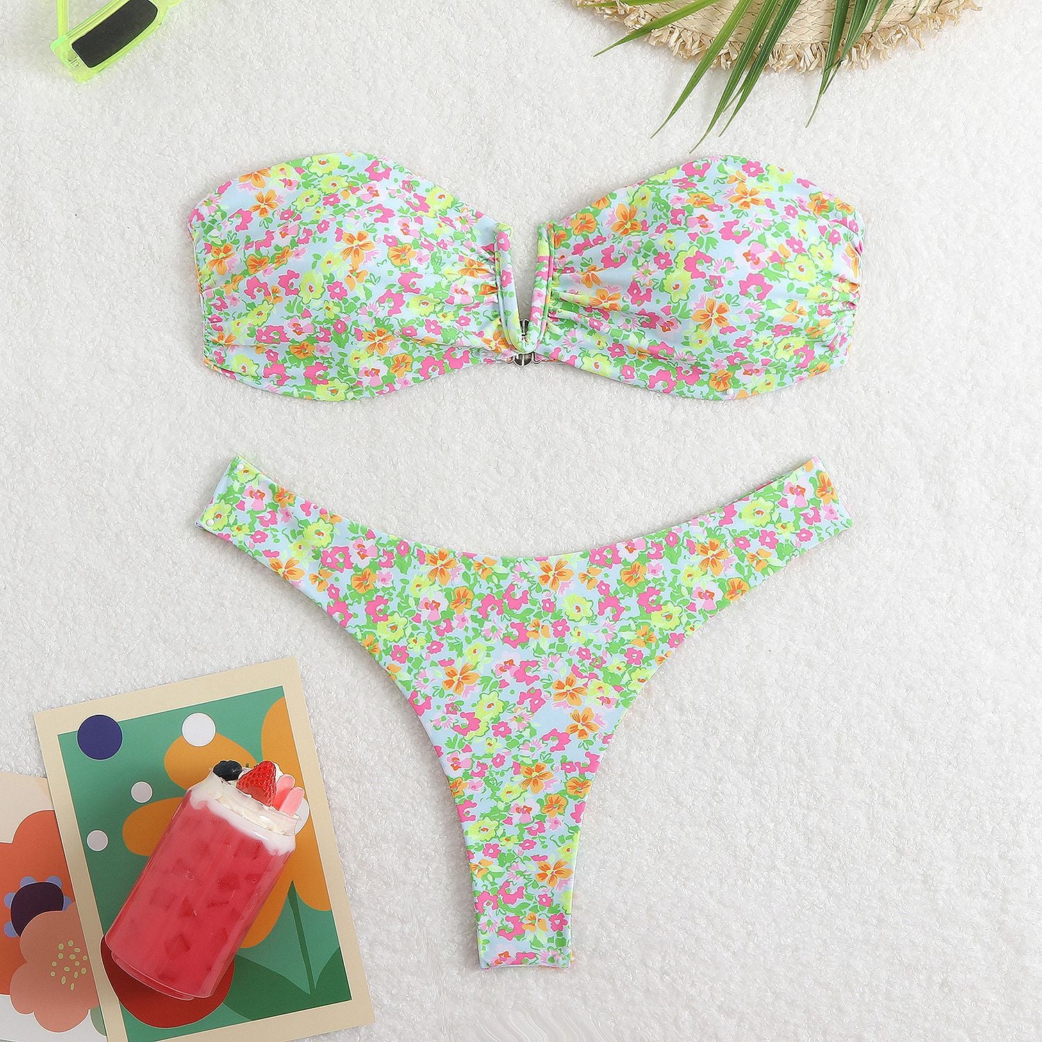 V-neck thong printed bikini