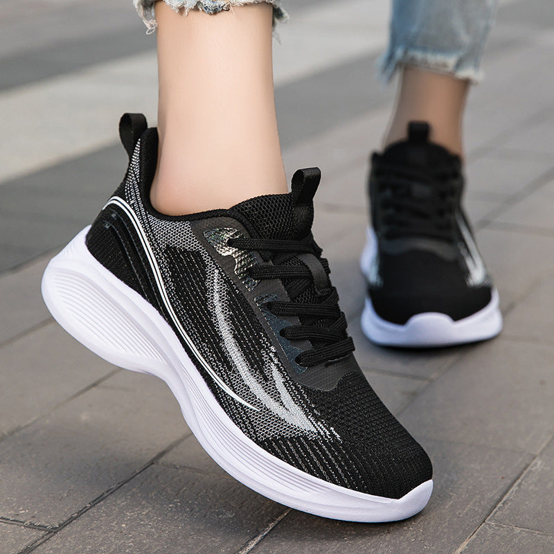 Mesh breathable lightweight soft sole travel running shoes