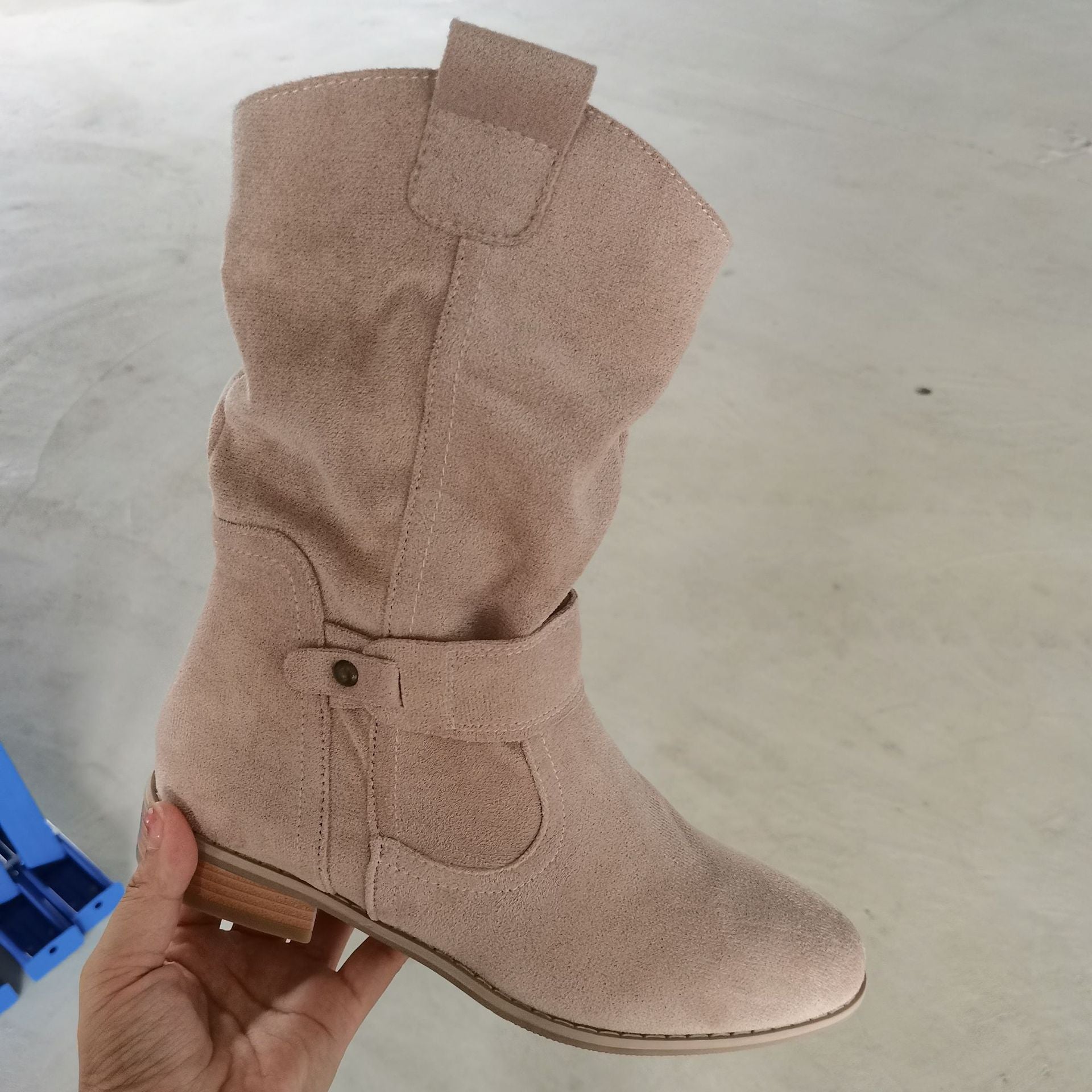Low heeled square heeled suede pleated low cut boots