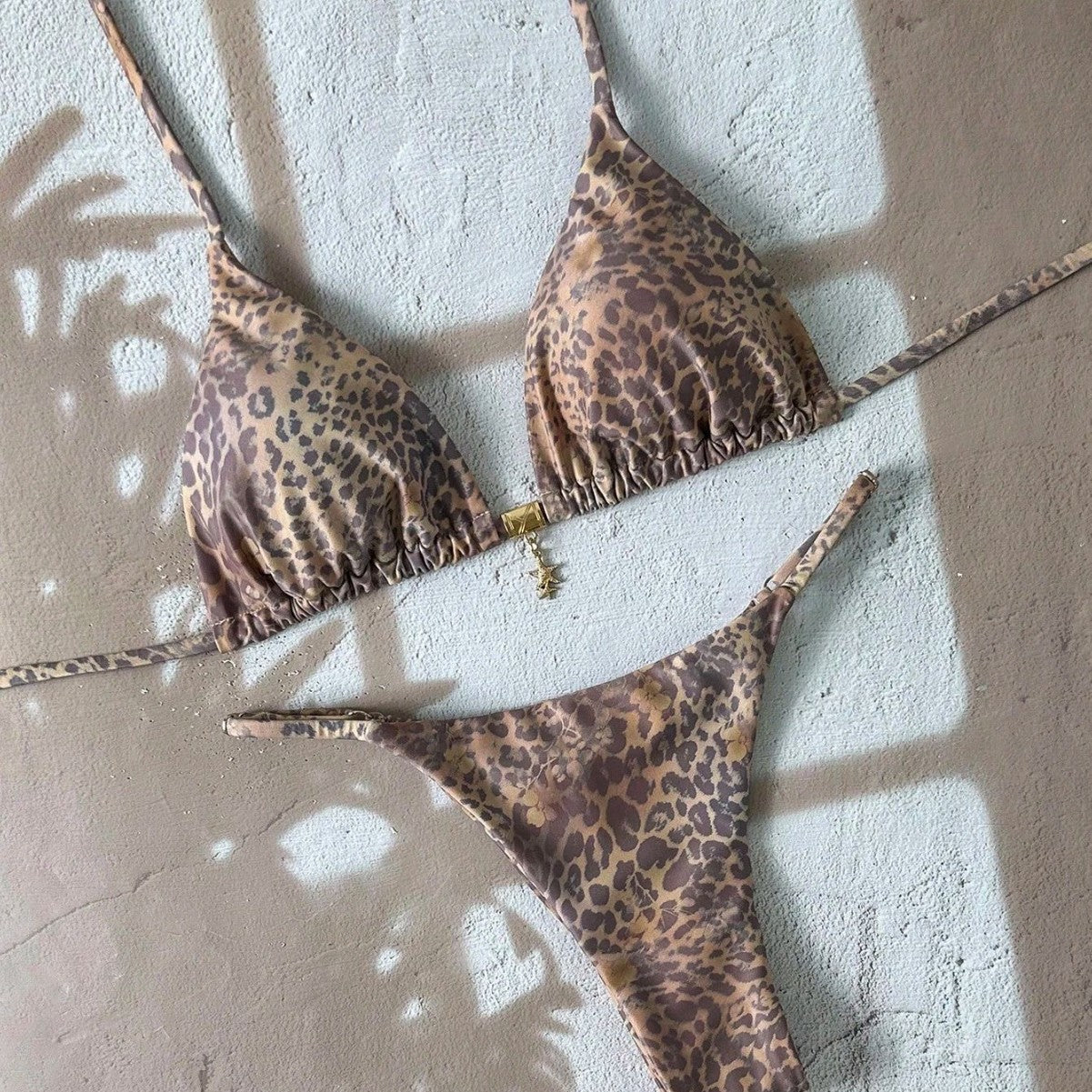Triangle print suspender neck hanging bikini