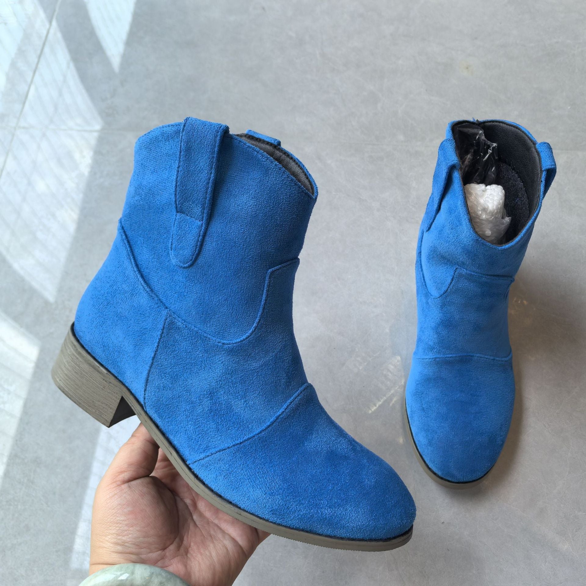 Comfortable low heeled oversized low cut women's boots