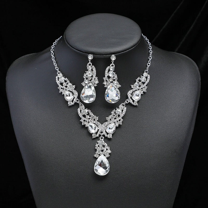 New Exaggerated Style Necklace Earrings Two Piece Set Vintage Alloy Electroplating