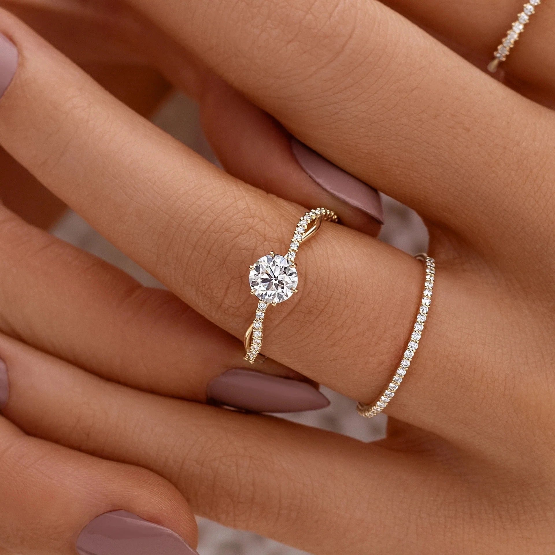 S925 Pure Silver Woven Wave Diamond Row Center Stone Ring
