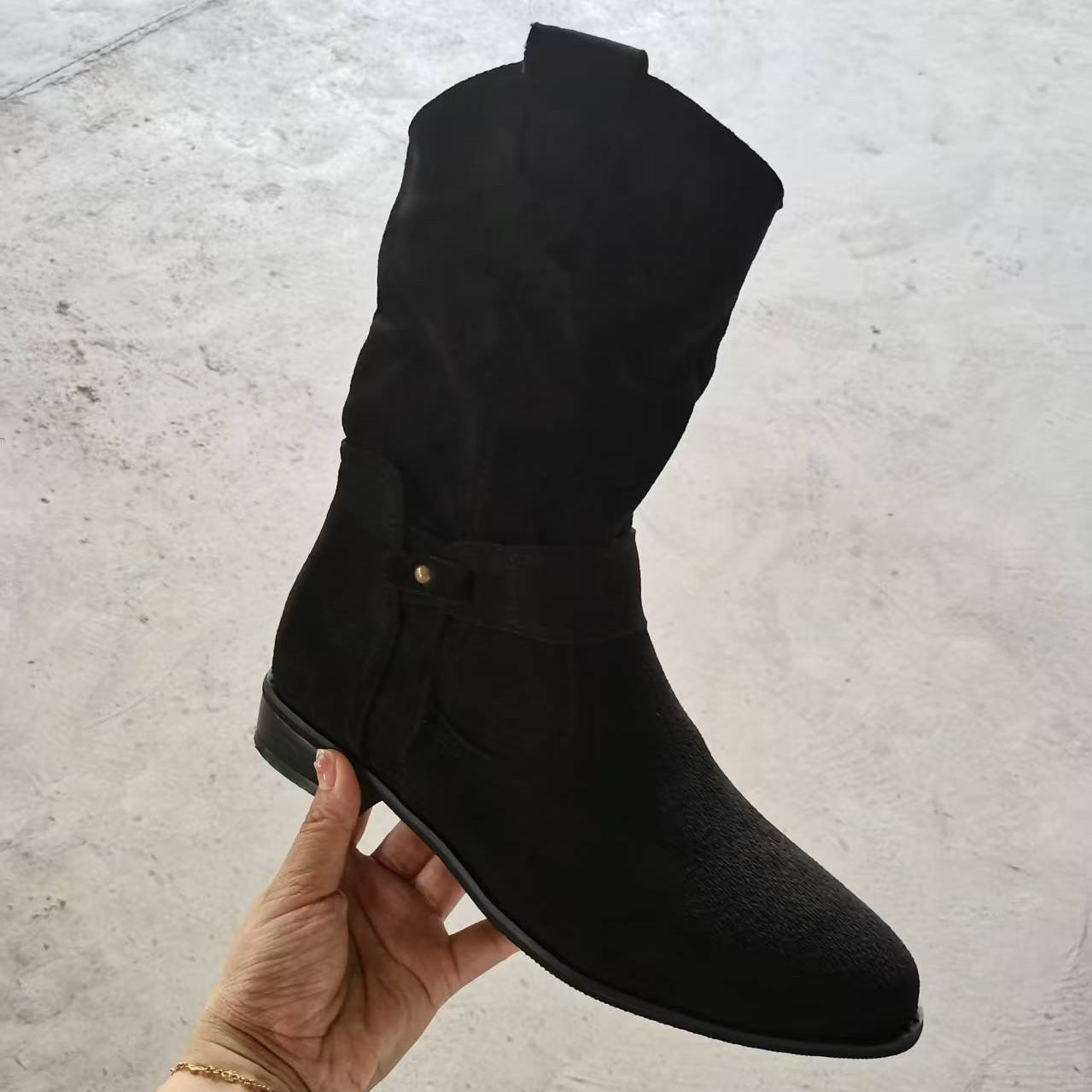 Low heeled square heeled suede pleated low cut boots