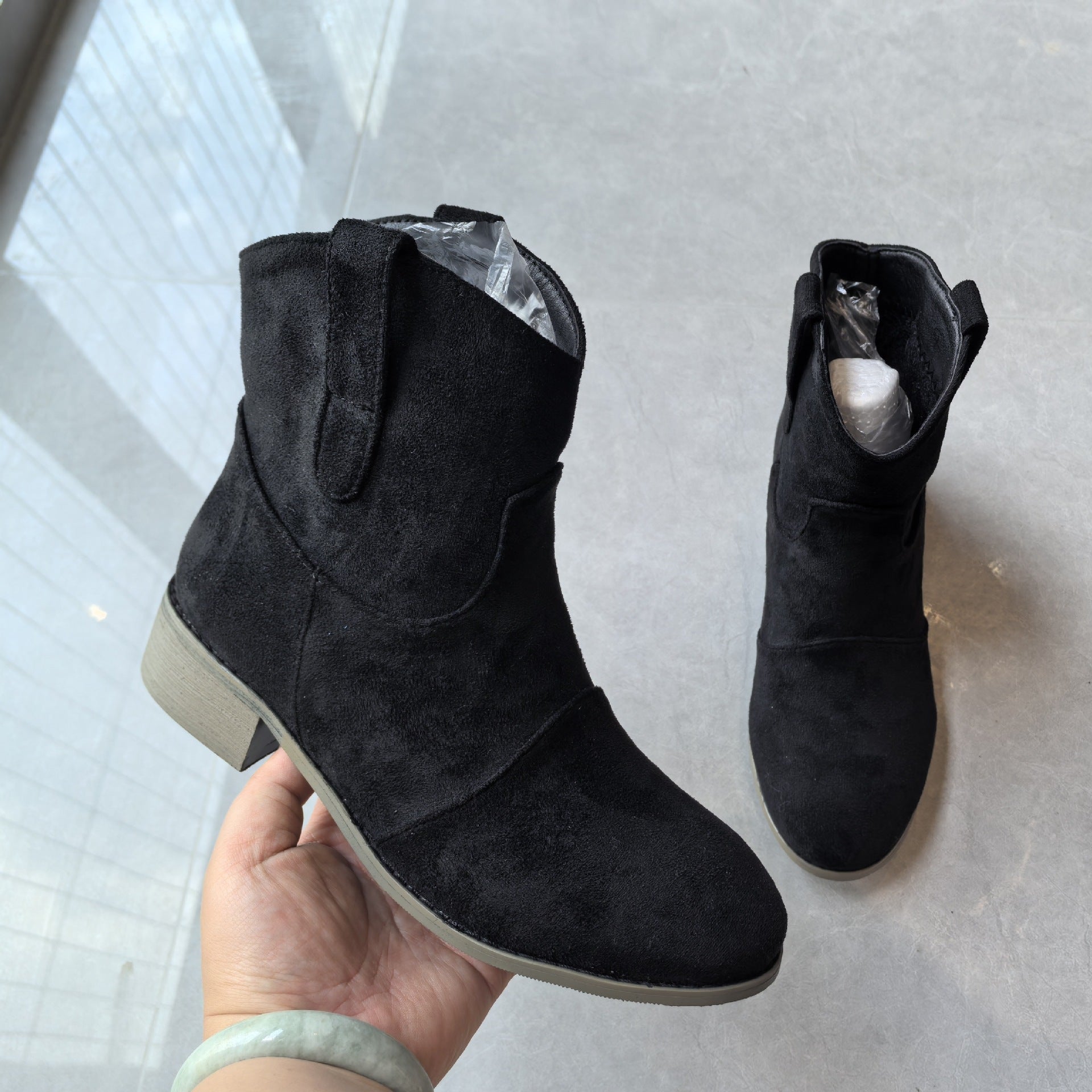 Comfortable low heeled oversized low cut women's boots