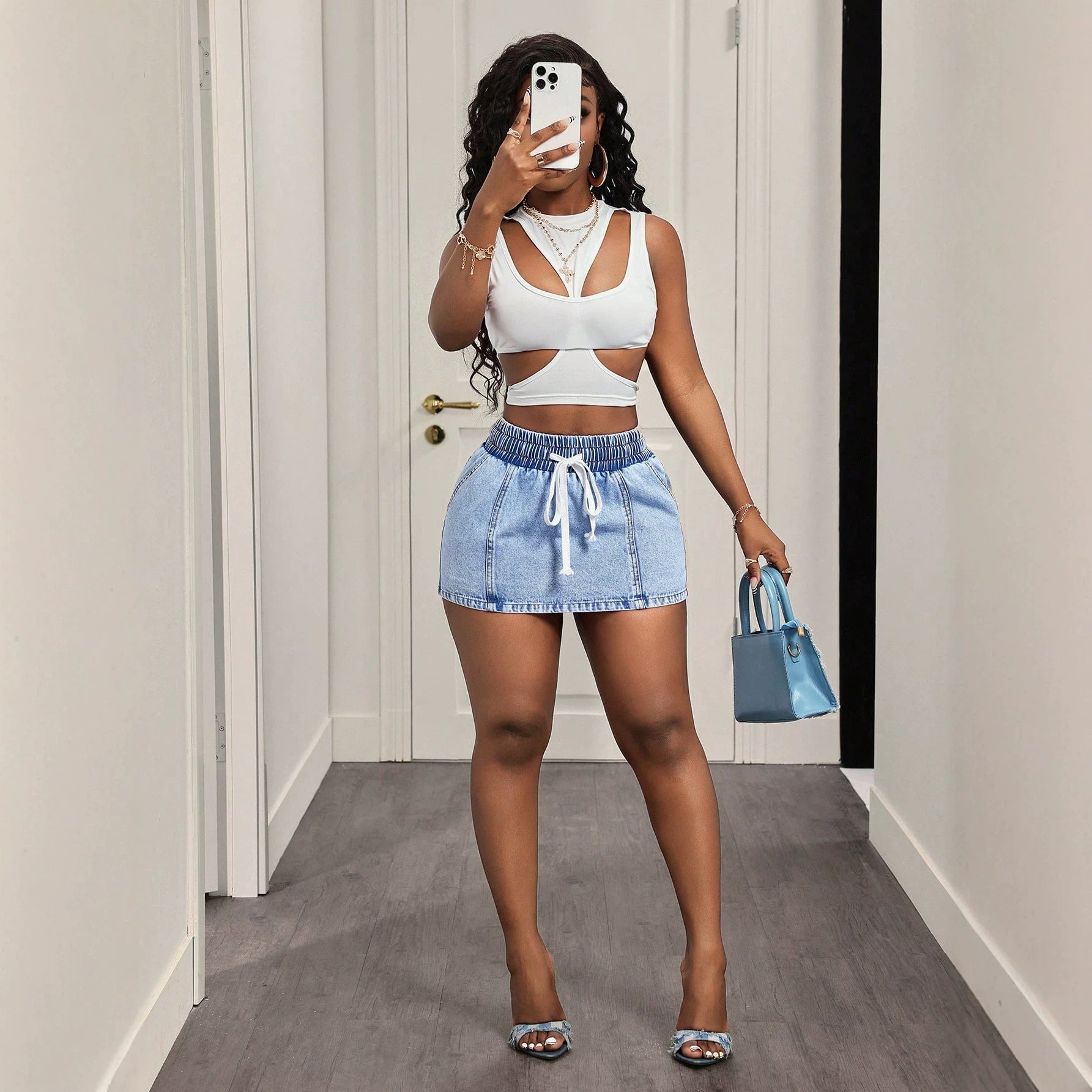 Elastic waisted denim skirt