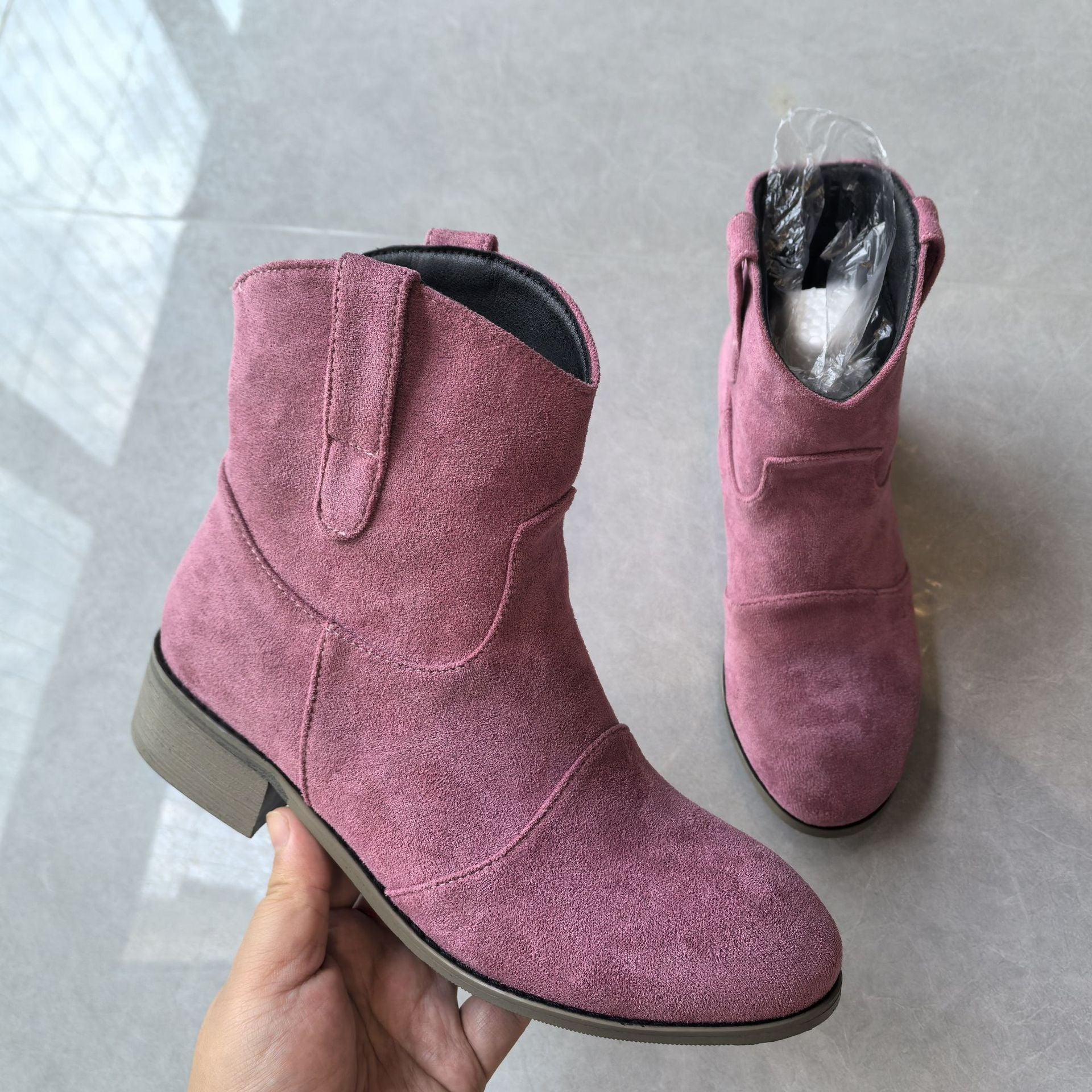 Comfortable low heeled oversized low cut women's boots