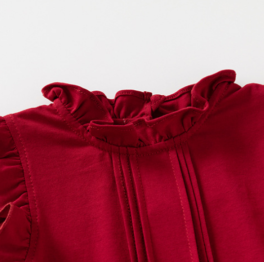 Sleeveless hoodie with matching straps