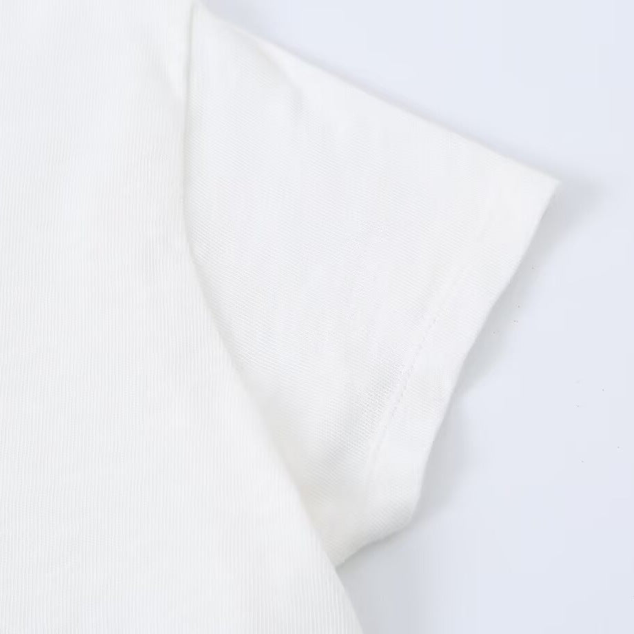 Simple heart-shaped printed short sleeved T-shirt