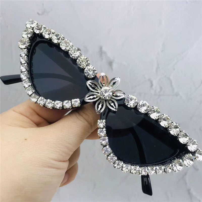 Diamond Sunglasses For Women Luxury Brand Cat Eye Crystal Flower Sun Glasses Black Vintage Rhinestone Glasses