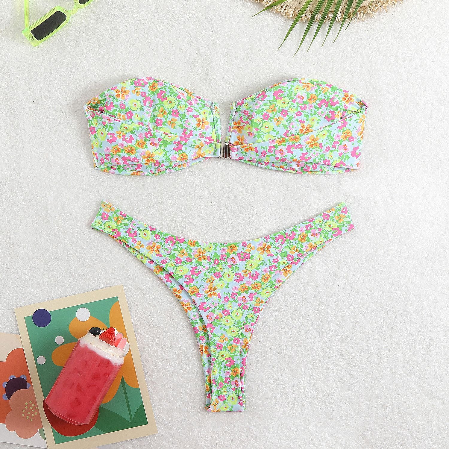 V-neck thong printed bikini