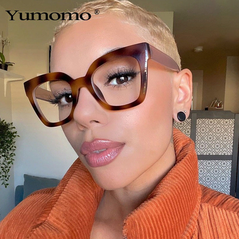 New Personality Simple Large Frame Anti-Blue Light Glasses Go Out Plain White With Square Frame Flat Mirror Decorative Glasses