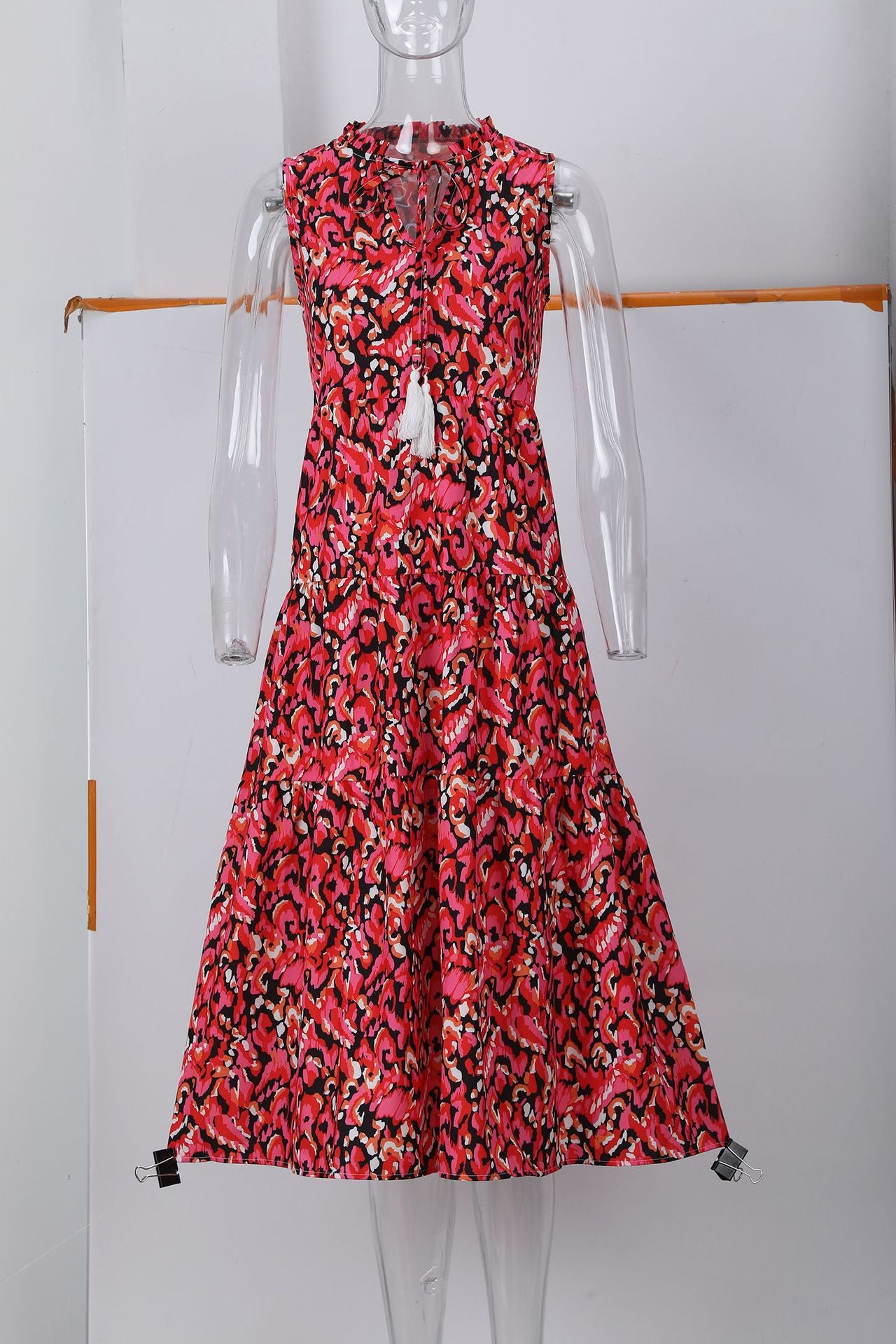 Sleeveless V-neck printed dress