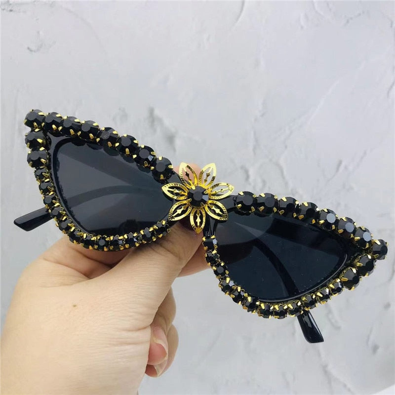 Diamond Sunglasses For Women Luxury Brand Cat Eye Crystal Flower Sun Glasses Black Vintage Rhinestone Glasses