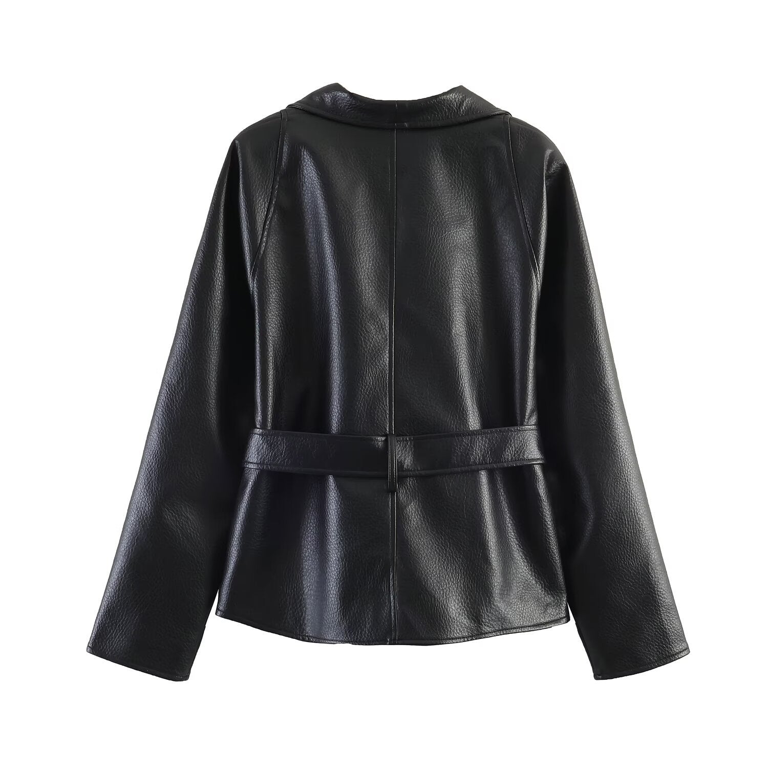 Commuting style with belt and leather jacket