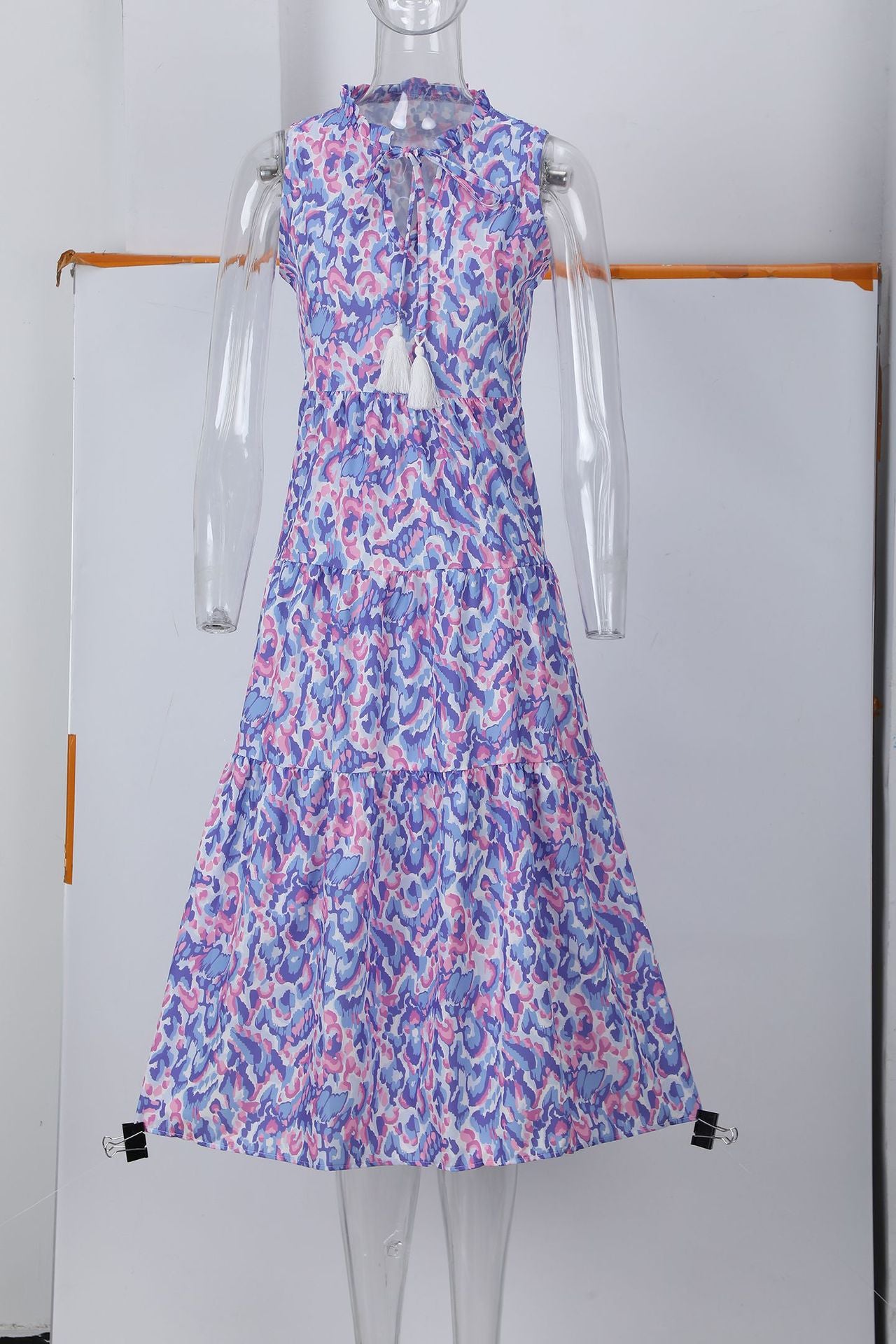 Sleeveless V-neck printed dress