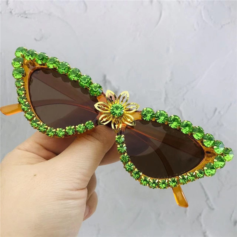 Diamond Sunglasses For Women Luxury Brand Cat Eye Crystal Flower Sun Glasses Black Vintage Rhinestone Glasses