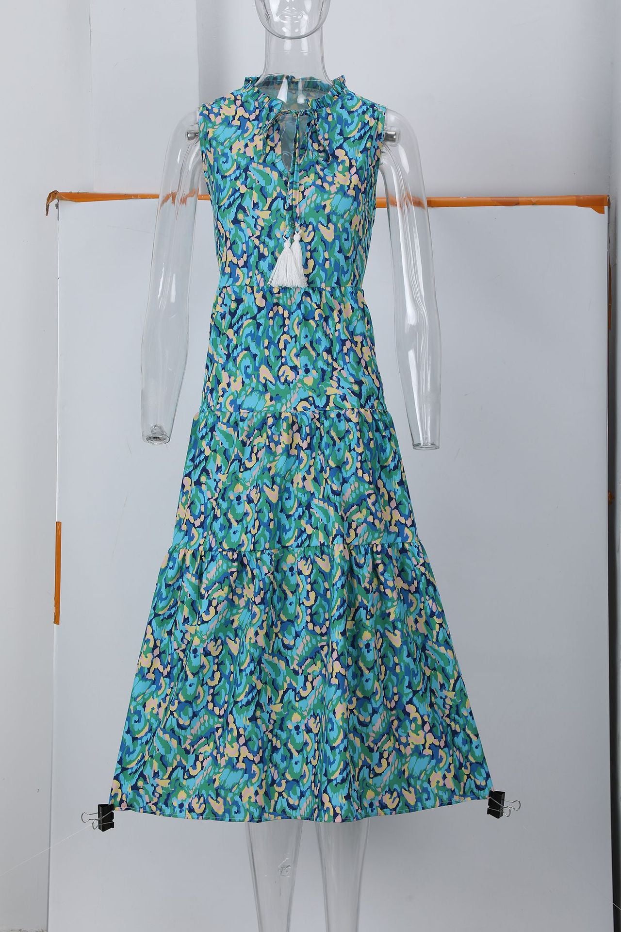 Sleeveless V-neck printed dress