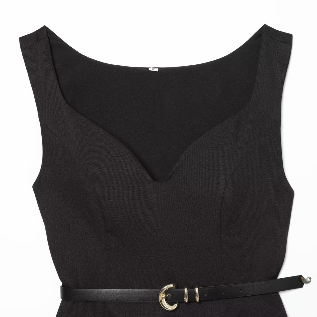Spicy girl with belt mini dress