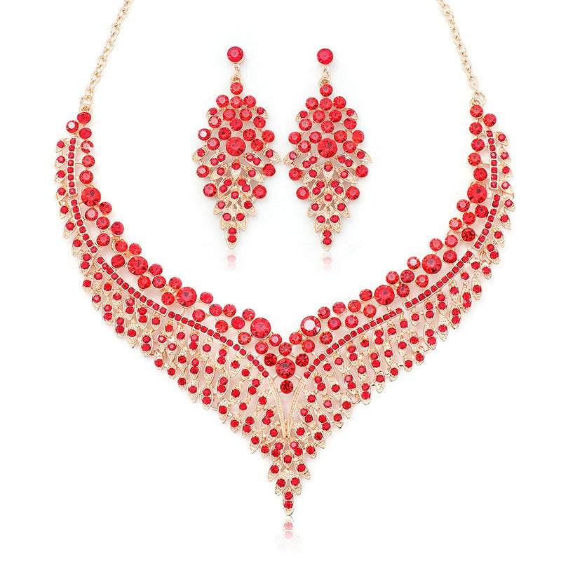 Alloy clavicle chain, palace style, retro and exaggerated style, crystal gemstone, short necklace, earring set, dinner party