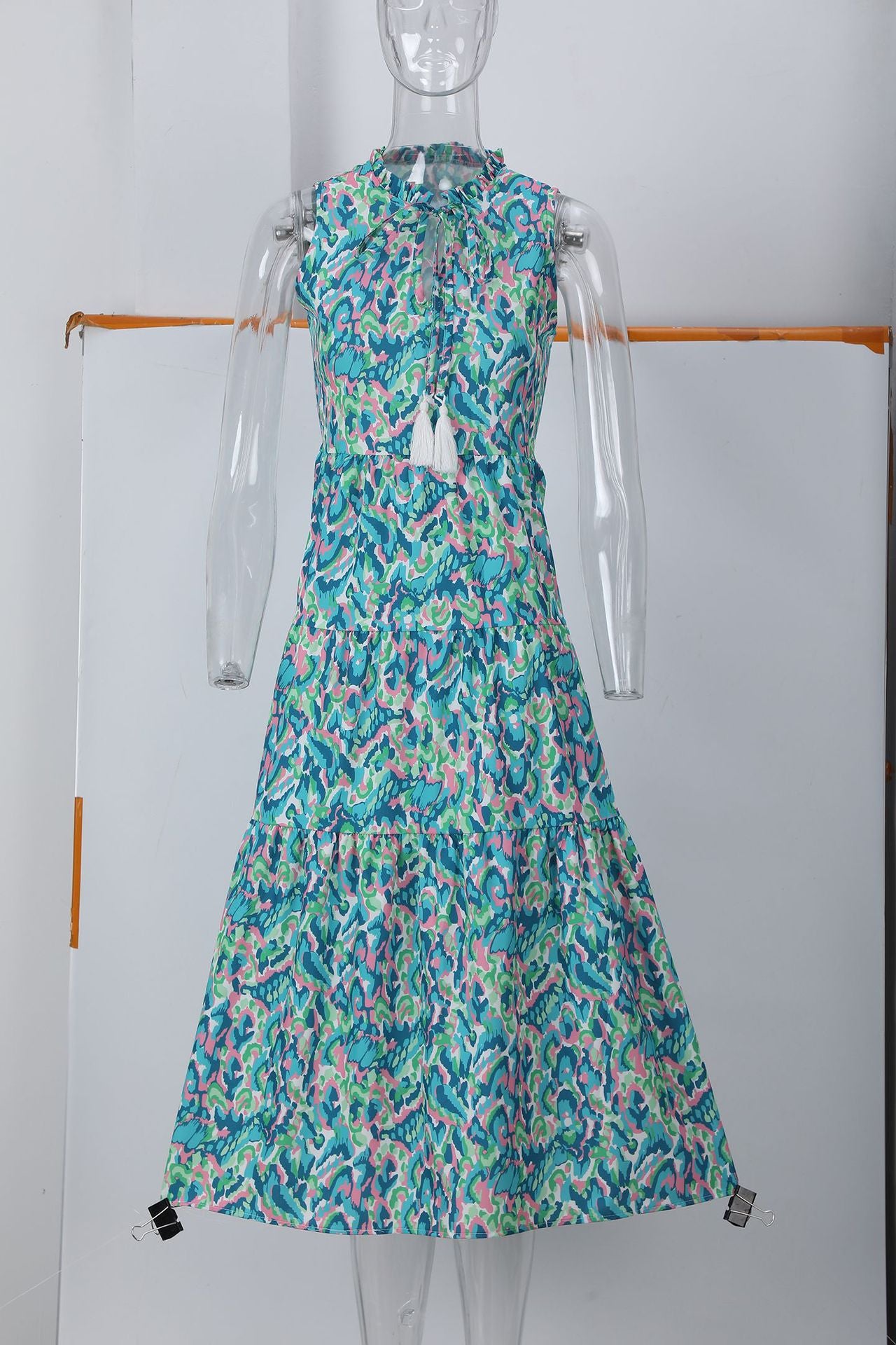 Sleeveless V-neck printed dress
